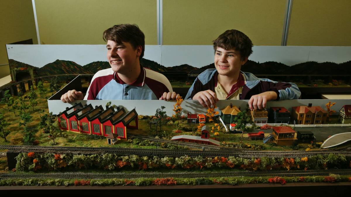 NEW PROJECT: Joshua Sales 14yrs and Caleb Wood 17yrs of Rutherford High School, are some the students involved in making a train line. Picture: Simone De Peak