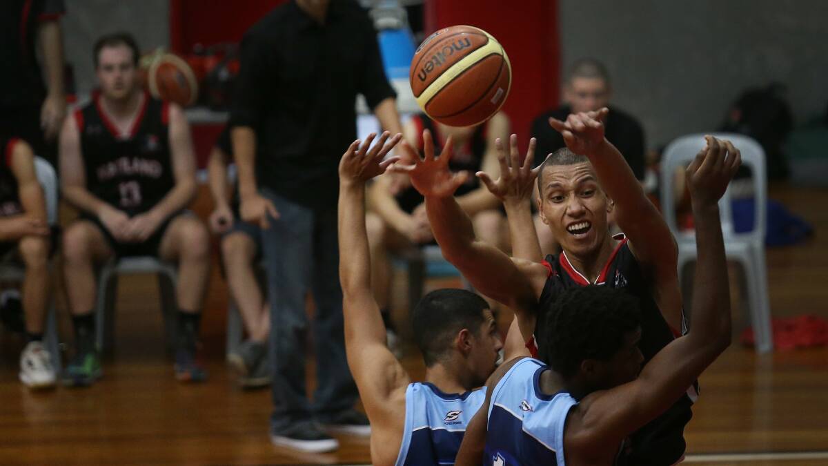 Maitland Mustangs came up with a 76-70 win against Sutherland Sharks.