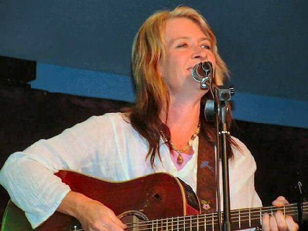 PLAYING AT EASTS GOLF CLUB ON SATURDAY: Singer songwriter Kellie Cain . 