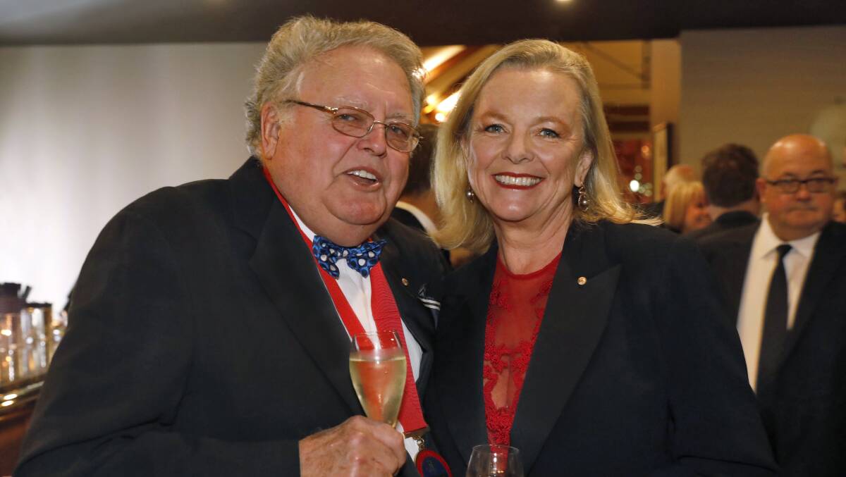 Brian McGuigan AM, a Hunter Valley Living Legend with Master of Ceremonies Lyndey Milan OAM.