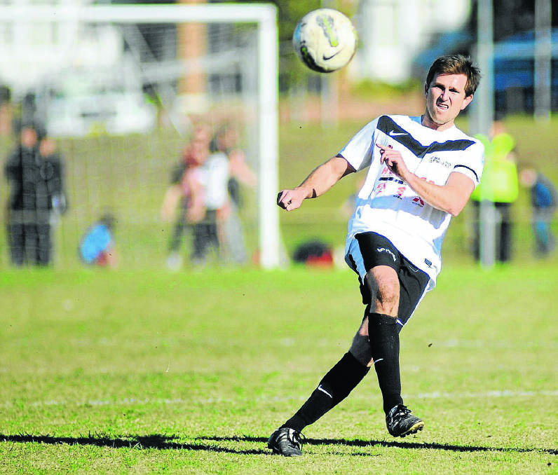 Justin Broadley scored in the Maitland Magpies 9-1 demolition of the Thornton Redbacks.