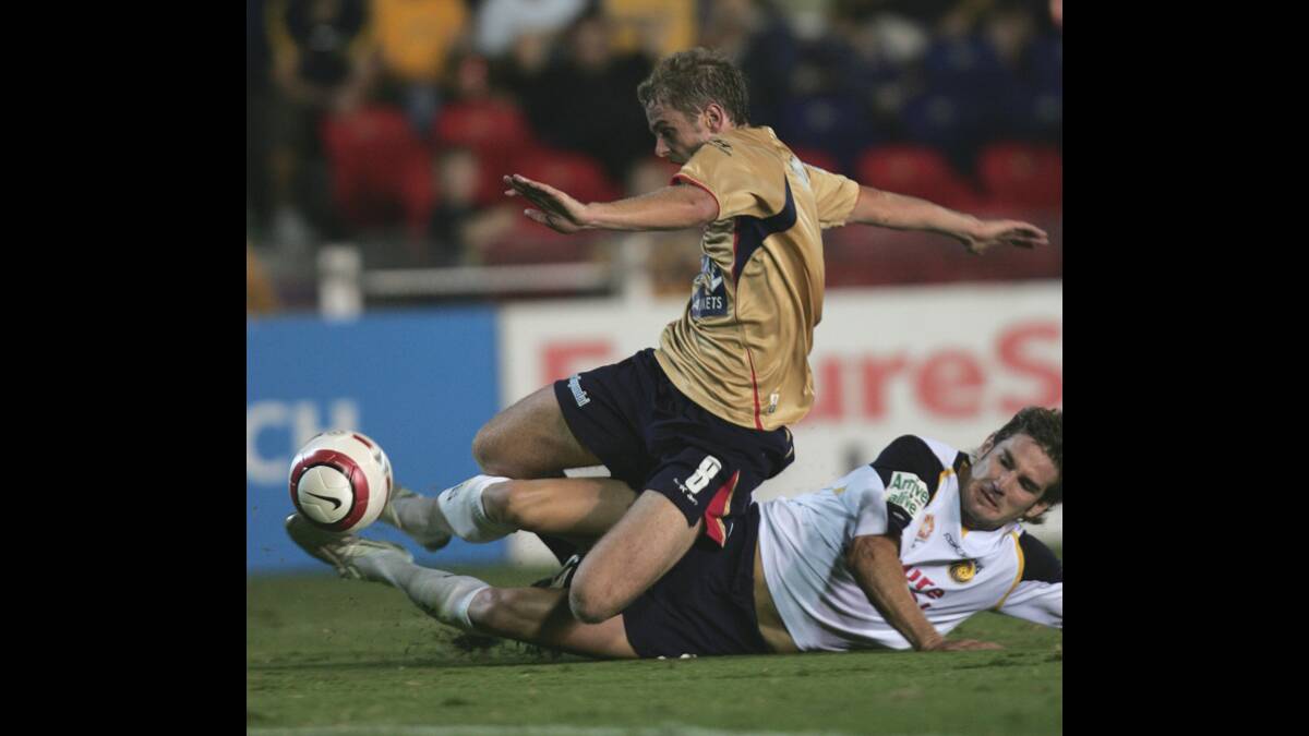Matt Thompson in action for the Newcastle Jets.