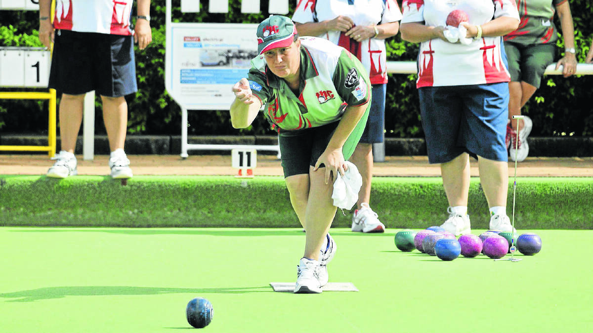 BOWLS FINAL:  Sarah Alley of Telarah Bowling Club plays in the open fours at Kurri Bowling Club.   	Picture by STUART SCOTT 
