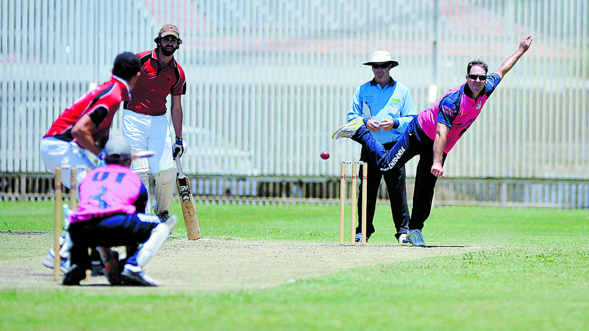 HUNTER VALLEY CUP:  Windsor Castle bowler Aaron Clack. 	Picture by CATH BOWEN
