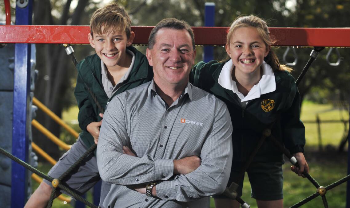 BIG DAY: The Thornton Public School community will celebrate Father’s Day on Friday morning with a Big Blokes and Ankle Biters breakfast. Students, staff and parents, including Garry Fairhurst and his children Isaac and Lily, will gather at the school from 6am to celebrate the day.