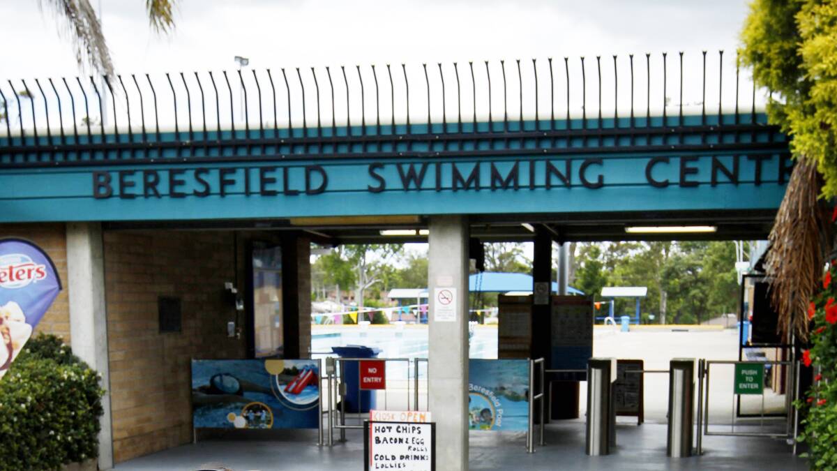 Beresfield Swimming Pool has been “set up to fail” after being given a one-year deadline to improve attendances without the amenities to attract people.