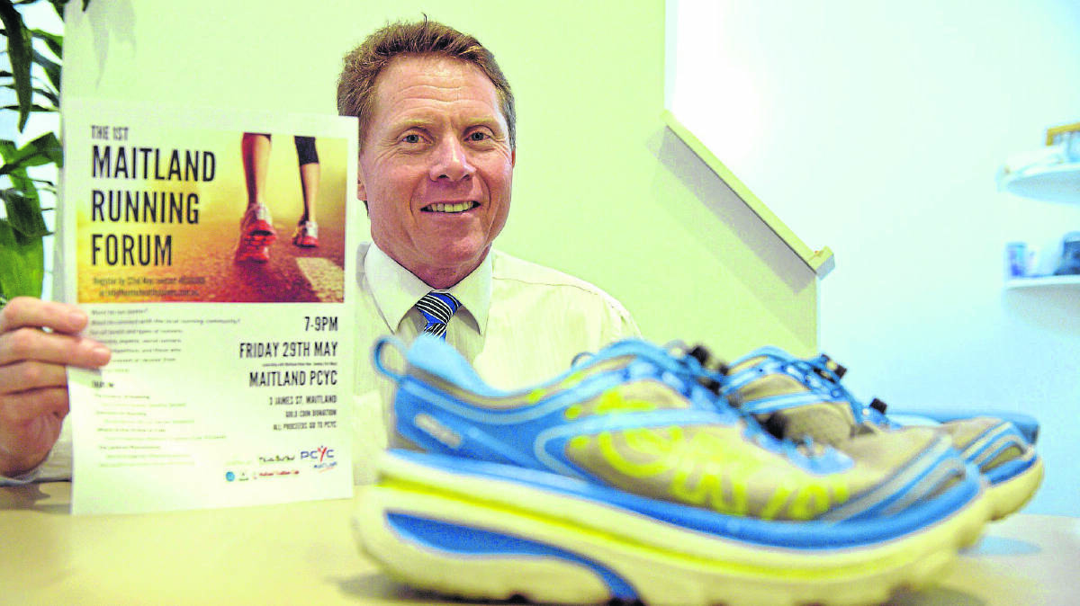 INFORMATIVE: Dr Gary Smith encourages local athletes to attend the first Maitland Running Forum at Maitland PCYC on Friday, May 29. Picture by: STUART SCOTT