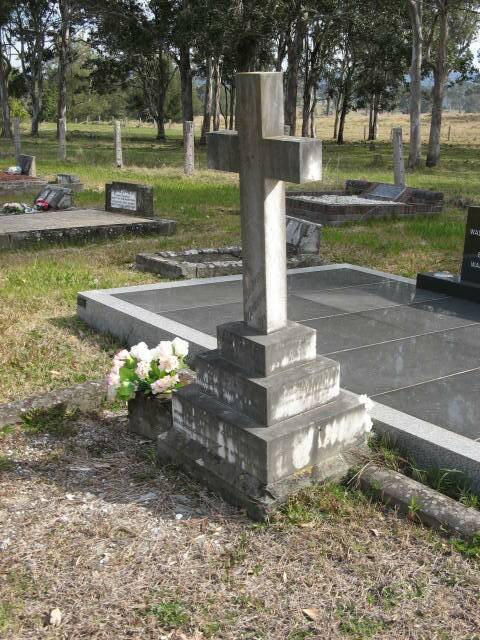 Senior Sergeant William Bowen's grave site at Dungog cemetery 