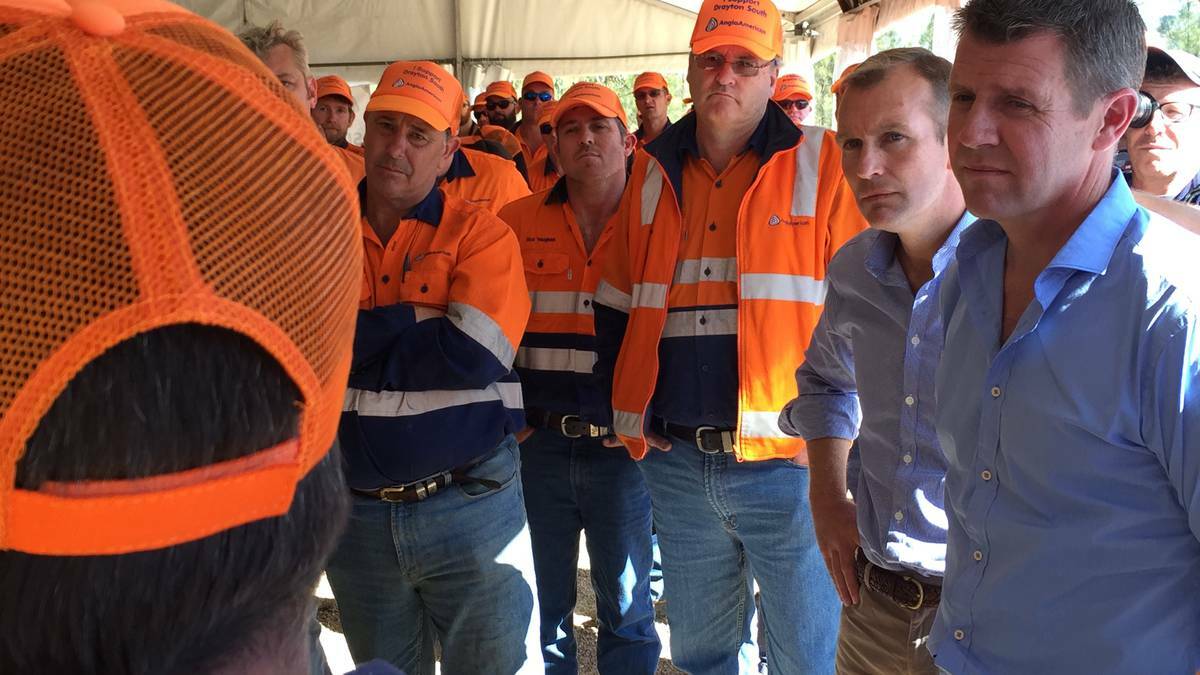 Mike Baird meets with Drayton South workers. Pic: Marina Neil