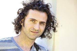 LIKE FATHER, LIKE SON: Dweezil Zappa is bringing his Zappa Plays Zappa show to Newcastle - it is his ongoing tribute to the genius of his father Frank.