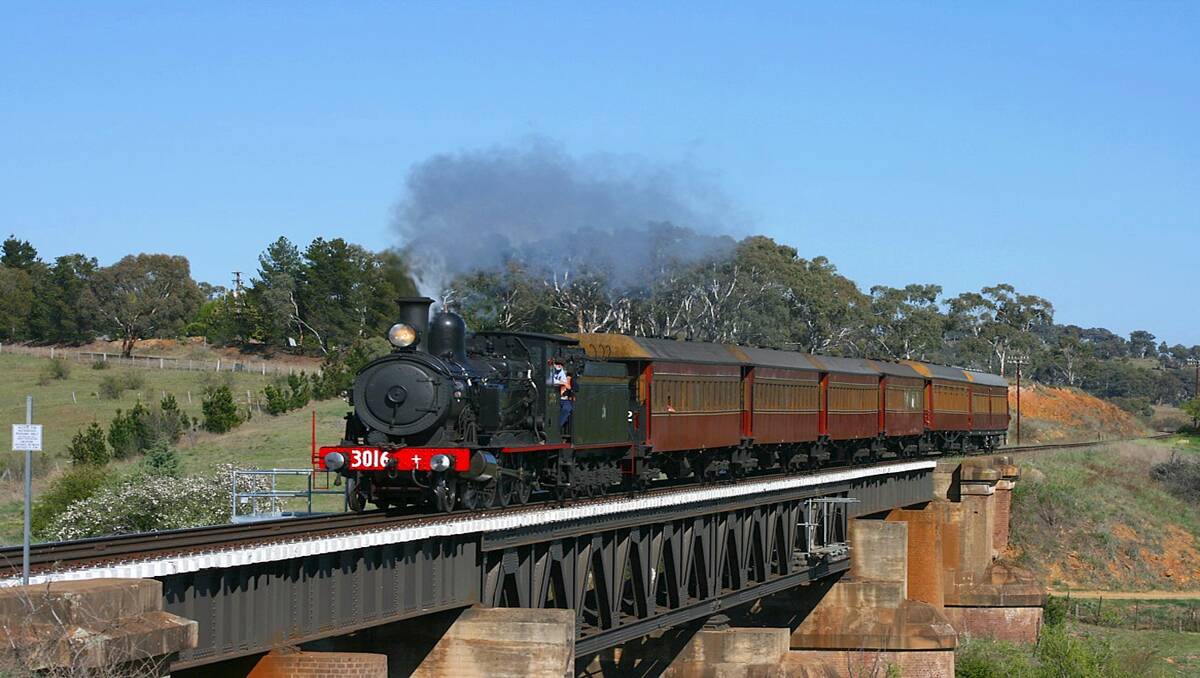 TO RESCUE: The locomotive 3016 is steaming to Maitland from Canberra to replace the 3830.