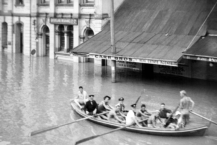 A selection of photos from the 1955 Maitland flood.
