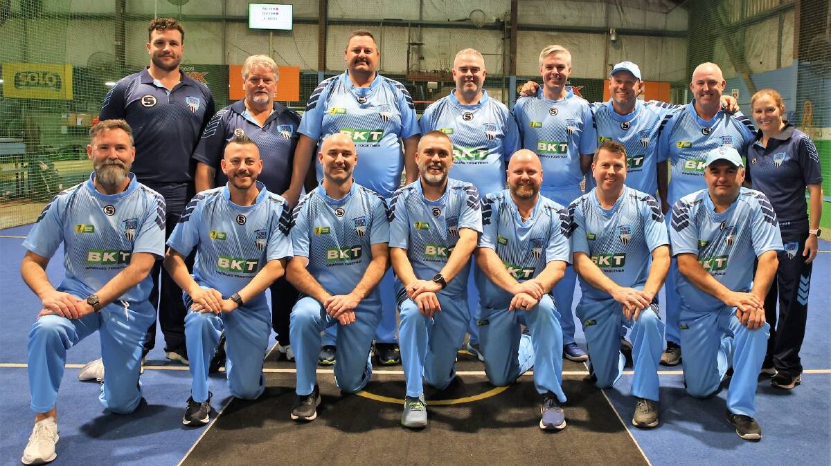 Barry Richards and Matt Holwell representing NSW at the Australian Masters Indoor Cricket Championships.