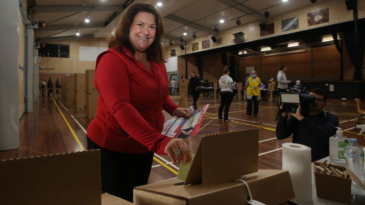 DEMOCRACY: Incumbent Paterson MP Meryl Swanson casting her vote at Rutherford Technology High School on Saturday. Picture: Simone De Peak