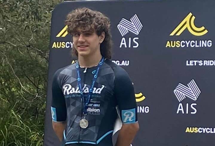Noah Mason won silver in the U17 men's road race