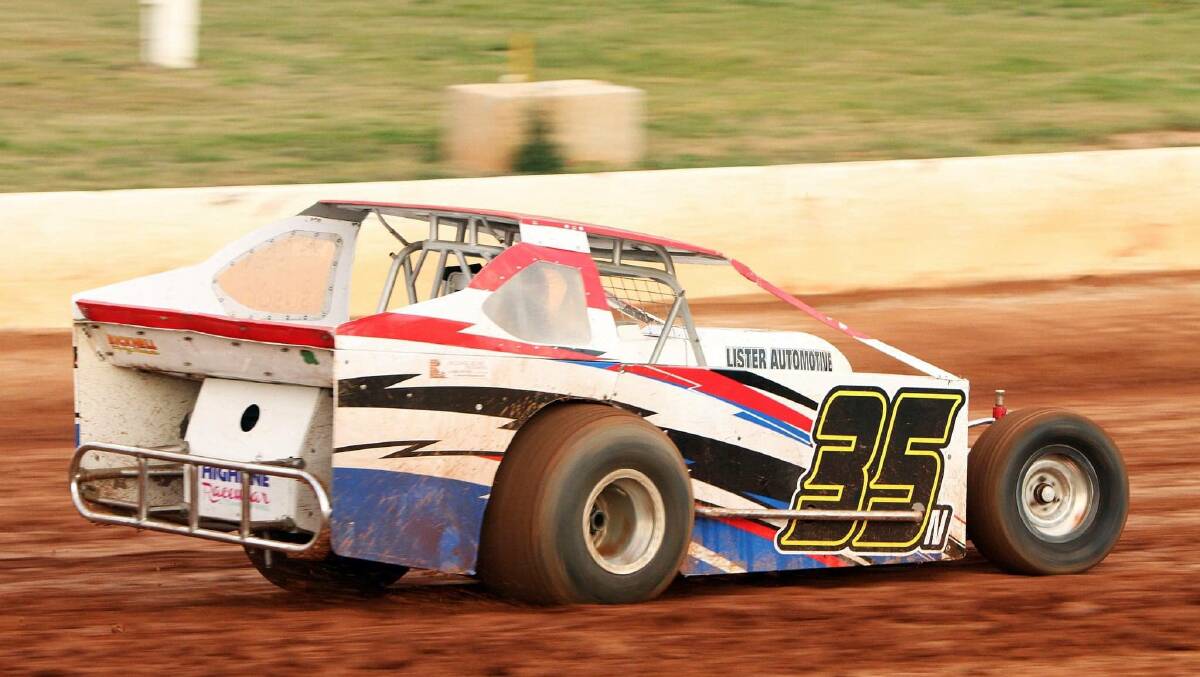 FRESH CHALLENGE: Dungog speedway driver Brendan Wakeman will be running a car in the V8 Dirt Modified Sportsman category in 2018-19.