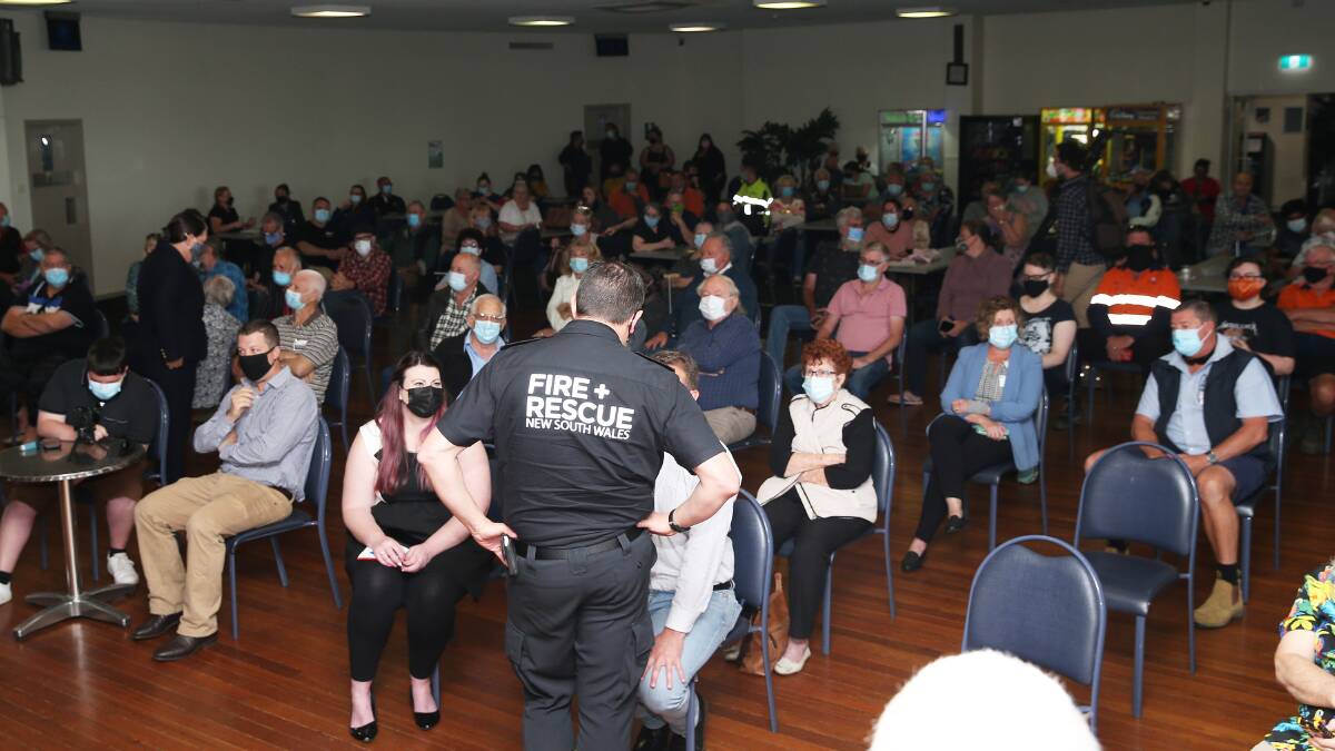 CONCERNS: The community meeting at Weston Workers Club on Monday morning. Picture: Peter Lorimer