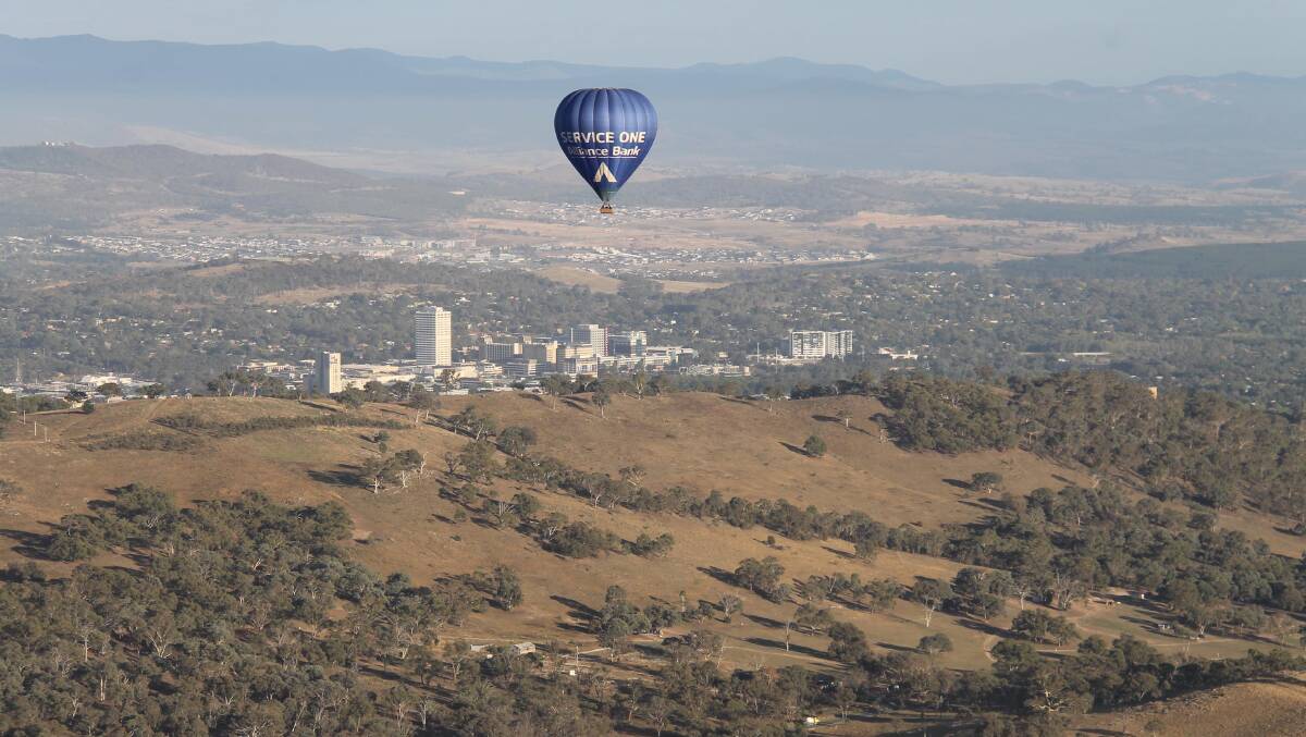  A Balloon Aloft craft over Canberra … offers a magnificent spectacle. 