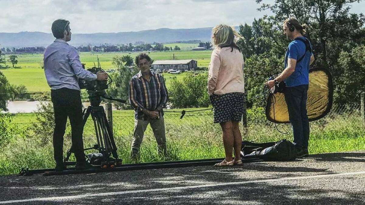BOWLED OVER: Mike Whitney and the crew from Sydney Weekender filming at Morpeth this week. PICTURE: Smart Artist.