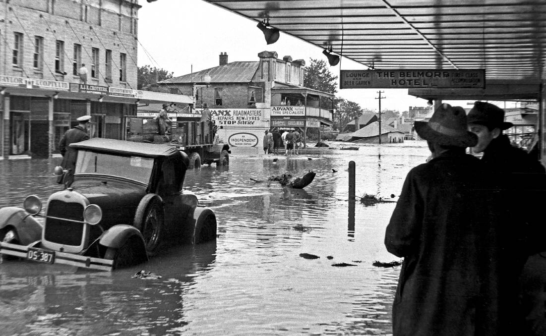 High Street during the 1955 flood.