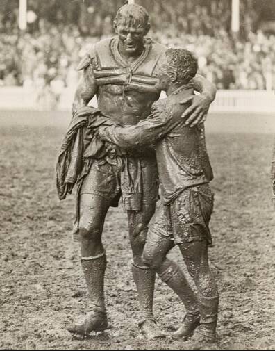 Probably the most famous rugby league picture of all, the famous shot of Norm Provan and Arthur Summons