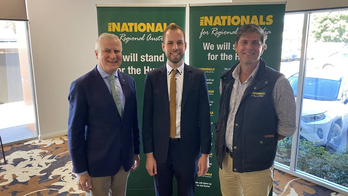 Deputy Prime Minister Michael McCormack with Hunter candidate James Thomson, centre, and Upper Hunter MP Dave Layzell on Saturday.