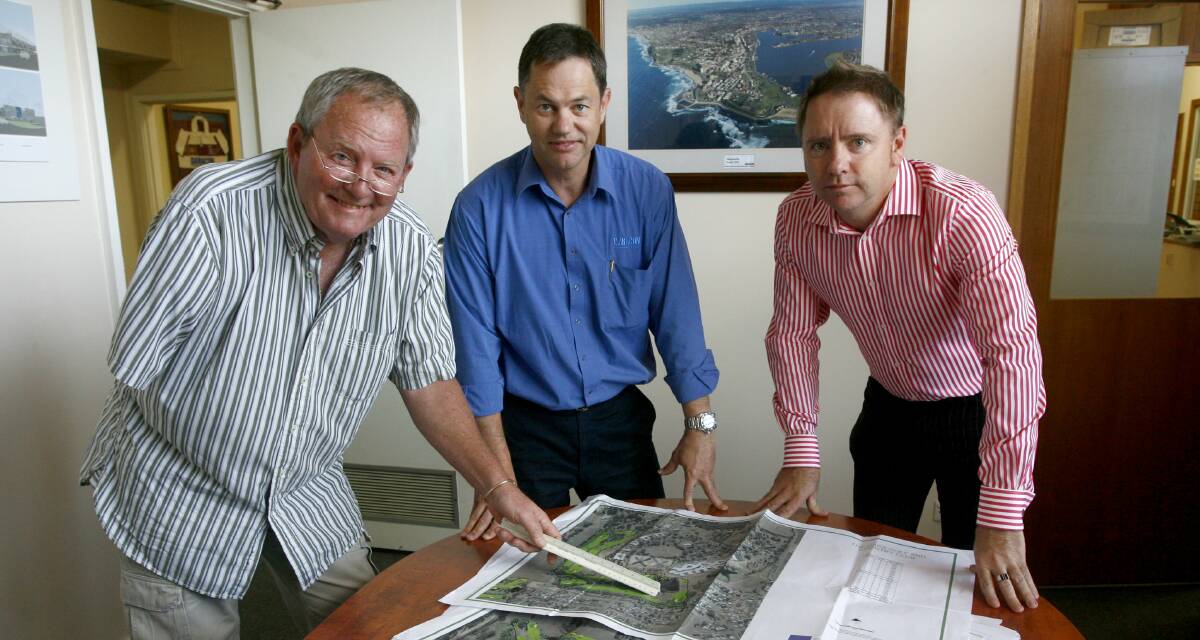 BEST-LAID PLANS: Course designer Jack Newton, Daracon's John Mingay and planner Stephen Leathley discuss the Stonebridge development in 2010. 