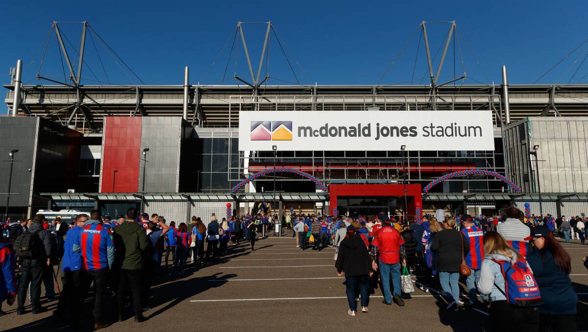 McDonald Jones Stadium undergoing 'full clean' after COVID-19 case attends Newcastle Jets game