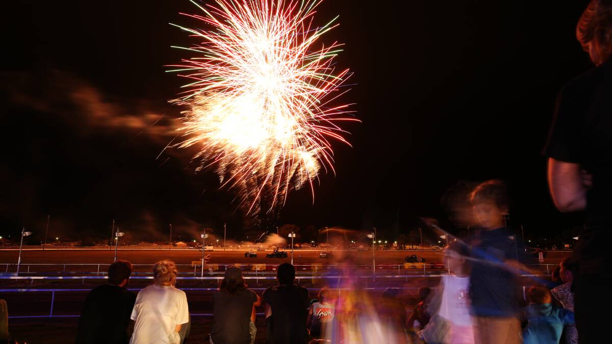 'Unacceptable level of risk': Maitland cancels New Year's fireworks