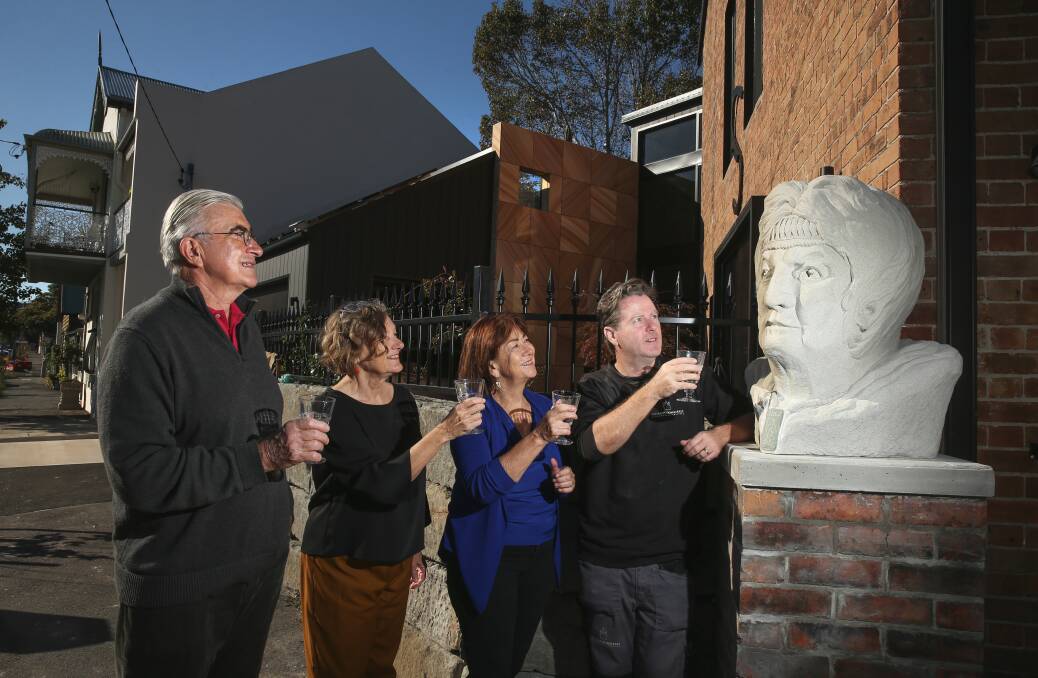 Matt Sainsbury, Marilyn Sainsbury, Helen Griffin, and sculptor Graham Wilson, with the bust depicting Anne von Bertouch. Picture: Marina Neil