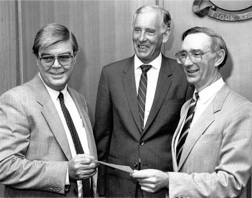 NBN Television's Joe Sweeney, John Peschar, and then Vice-Chancellor of the University of Newcastle, Professor Keith Morgan, in 1987.