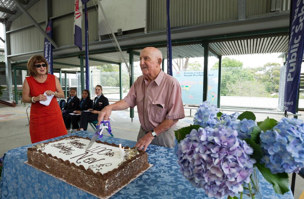Neville Chant celebrates his 100th birthday at Waratah West Public School. 