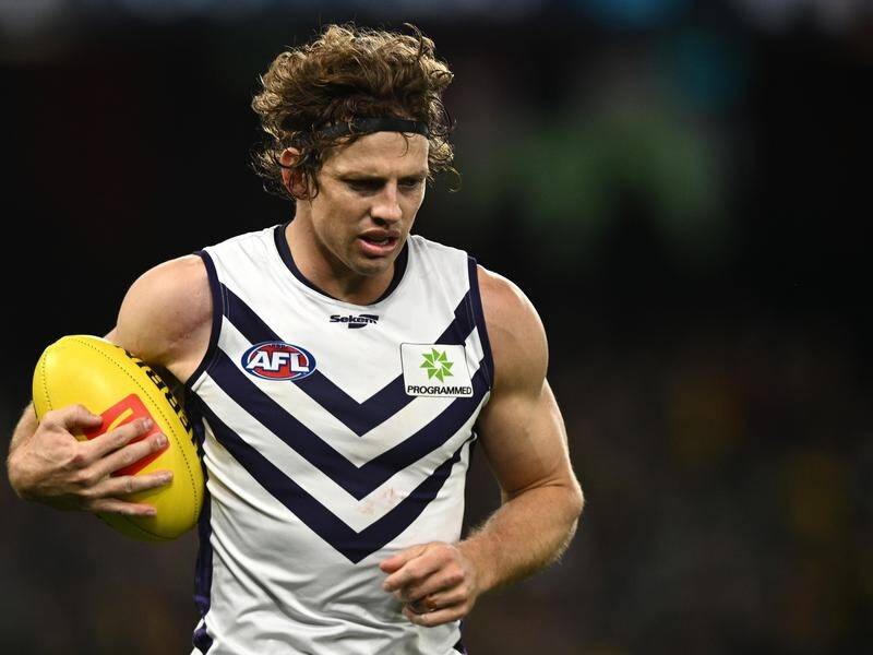 Nat Fyfe will return from a hamstring injury as Fremantle try to clinch an AFL top-four berth. (Joel Carrett/AAP PHOTOS)