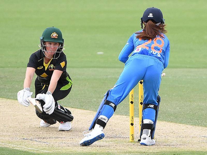 Australia and India will meet in a tri-nations decider ahead of the women's Twenty20 World Cup.