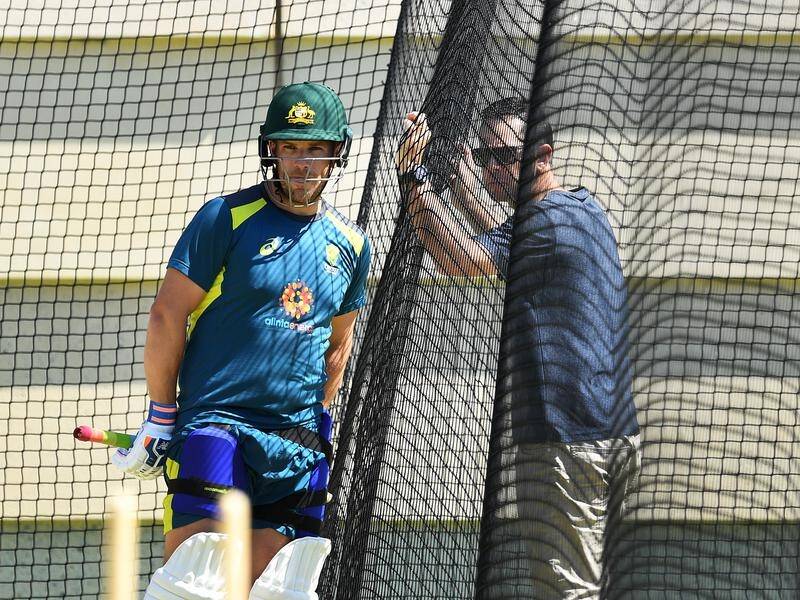 Aaron Finch (L) received some simple but vital advice from Ricky Ponting (R) before the 2nd Test .
