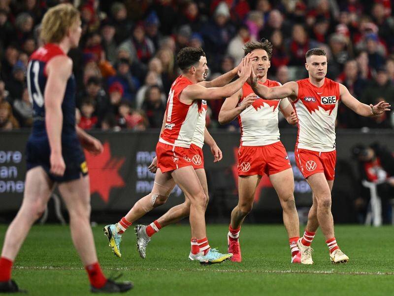 Sydney have upset defending AFL premiers Melbourne with a 22-point qualifying final win at the MCG. (Joel Carrett/AAP PHOTOS)