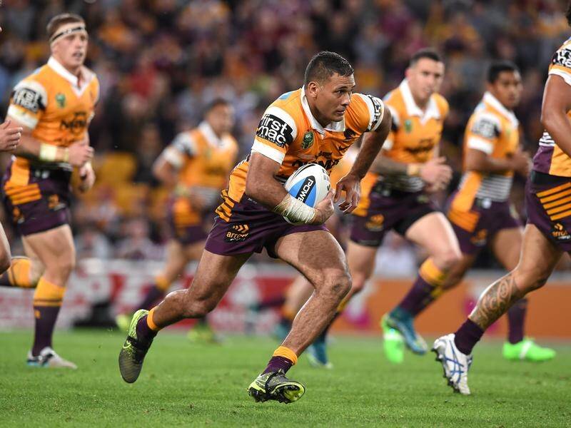 Retired NRL and representative star Justin Hodges will pursue a career in boxing.