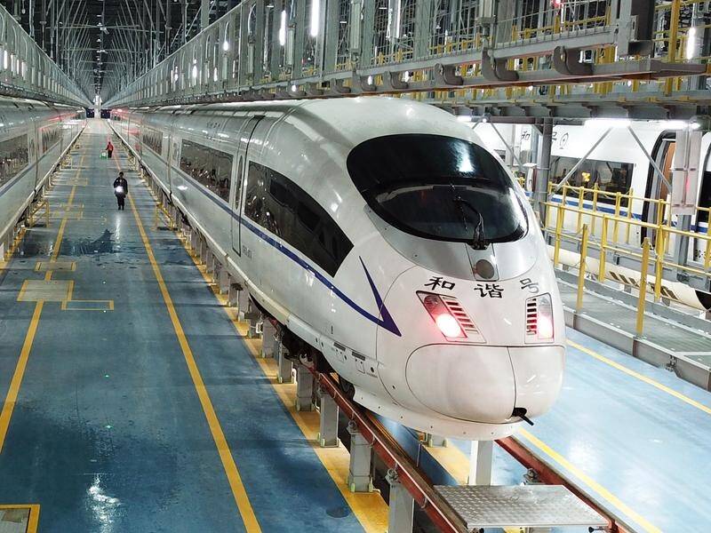 Fast trains on China's 277km Fuzhou-Xiamen-Zhangzhou railway will travel at speeds of up to 350km/h. (EPA PHOTO)