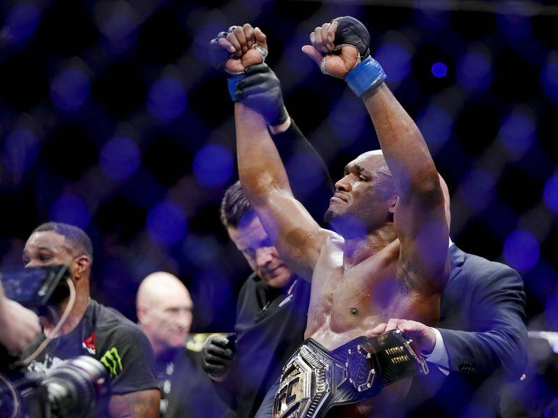 Kamaru Usman has retained the UFC welterweight title, beating Gilbert Burns in Las Vegas.
