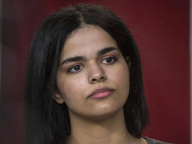 Saudi refugee teen Rahaf Mohammed Alqunun will get a guard to ensure her safety in Canada.
