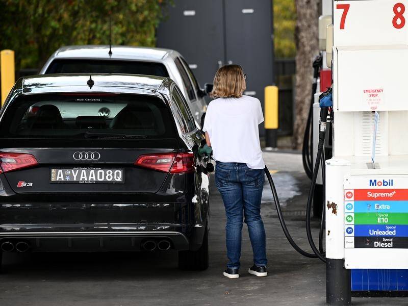 The temporary halving of tax on petrol is set to end, sparking fears of a price hike. (Dan Himbrechts/AAP PHOTOS)