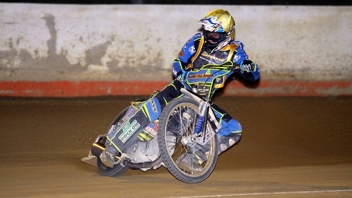 Max Fricke won his third Australian under-21 title in a row at Kurri Kurri on Saturday night. Picture courtesy Paul Galloway, All Action Photography.