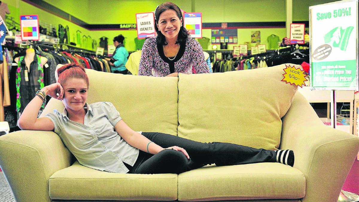 AWARENESS:  Brooke Fullick and Sally Saywell do their bit to raise awareness of the problem facing homeless young people in the Hunter.	Picture by PERRY DUFFIN